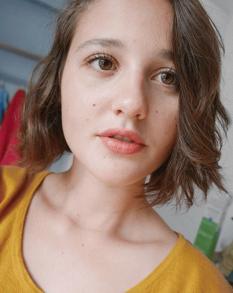 Alice une étudiante faite pour t’étudier